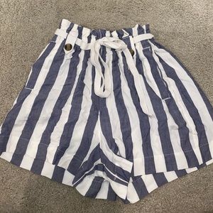 AMERICAN EAGLE PAPERBAG SHORTS